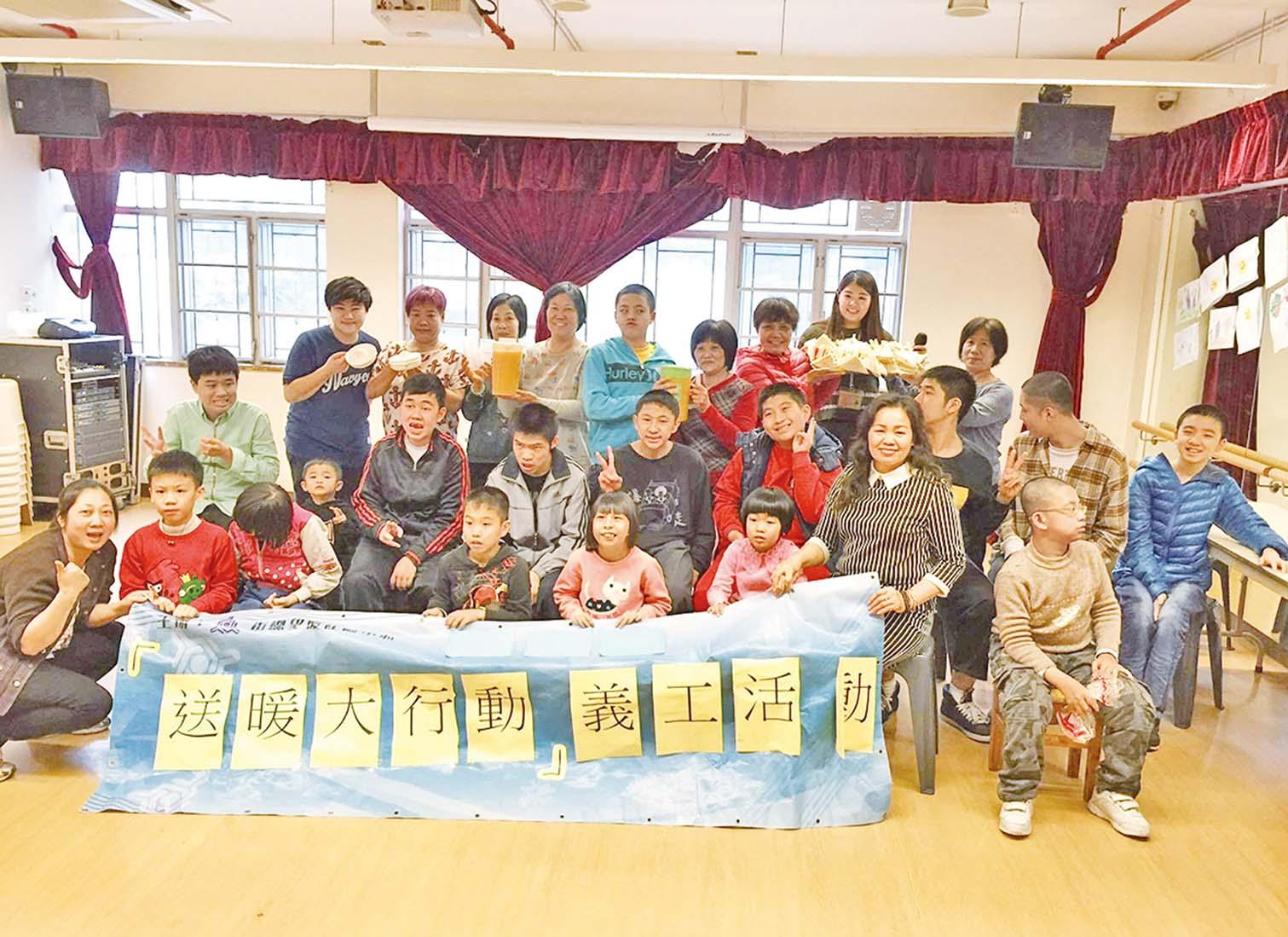 義工送暖曙光助人自助