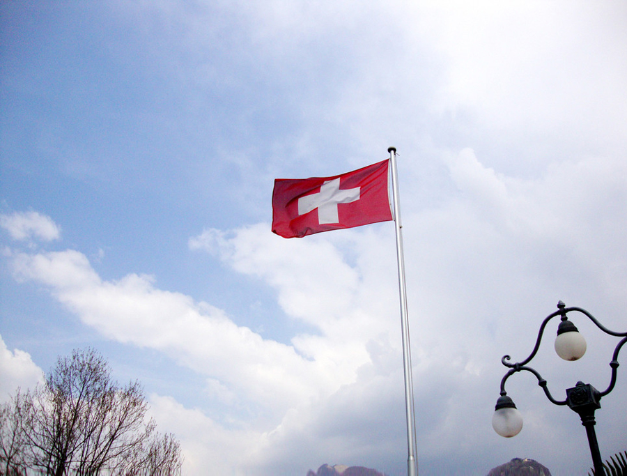 瑞士明公投「全民岀糧」