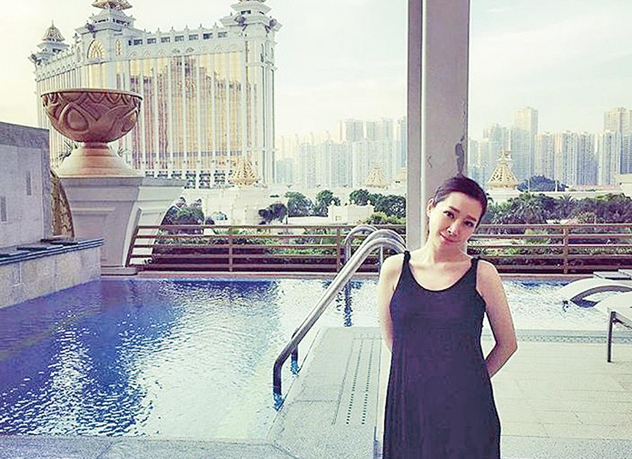 陀B游水感覺好正