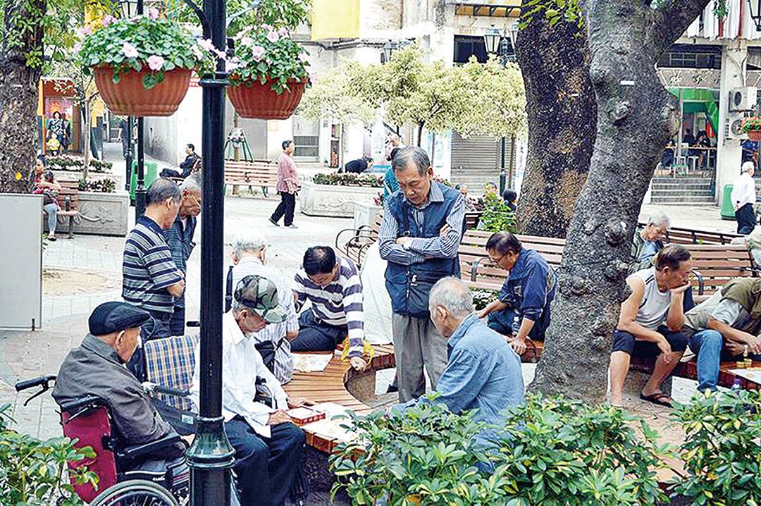 構建全面養老保障體系