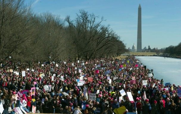 全美數十萬計人參加婦女遊行