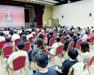 民建聯組織百會員觀看慶黨百年大會直播