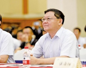深圳市委書記王偉中代理省長職務