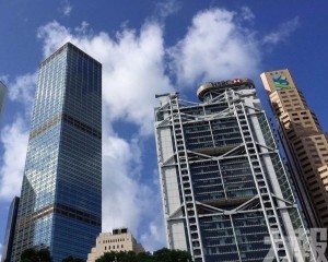  高盛下調評級及目標價