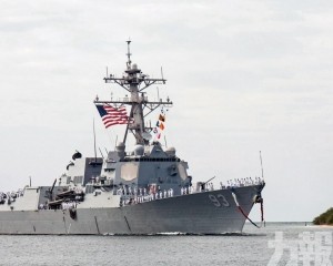加媒：中國戰艦逼美艦改道