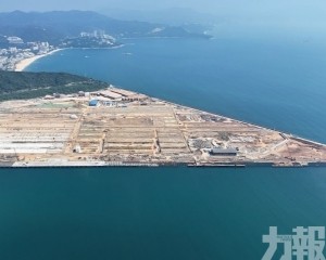 深圳鹽田東港一期碼頭5段碼頭結構完成