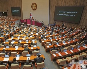 尹錫悅為戒備令辯護拒下台