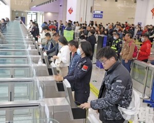 出入境客流超2,280萬人次升36%