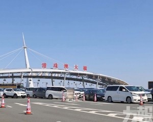 港珠澳大橋料初二至初五迎高峰