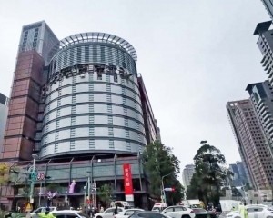 已指示全力協助傷者和死者家屬