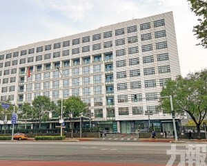 禁小學生獨自使用AI生成內容