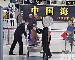 羅湖闖關被截獲