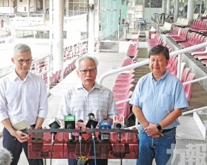 岑浩輝：首區工程短期內招標