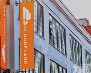 並試行「按爬取付費」模式