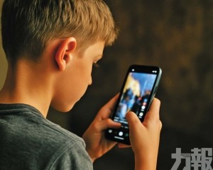 社群媒體對兒童發展影響遠超AI