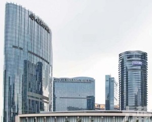 設150間高端套房