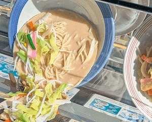 拉麵模型都融化