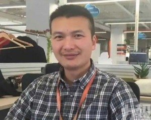 外界料其身家達數十億