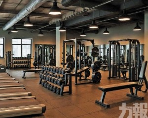 24小時健身房成年輕人睡覺聖地