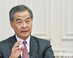 梁振英：發財要立品