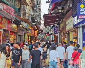 商戶嘆人潮難化錢潮