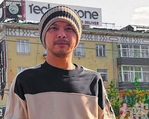 經紀人澄清：他只愛大奶妹