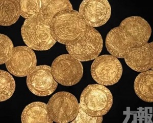 拍賣總額逾46萬英鎊