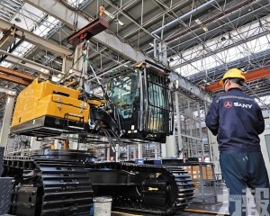 服務業回落拖累綜合指數