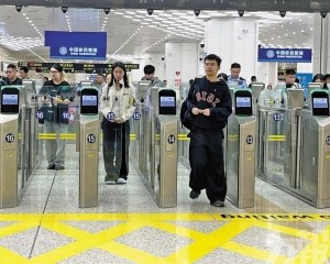 首月逾64萬人次使用