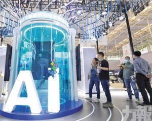 2025年料邁向1.2萬億元