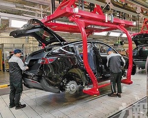 馬斯克身家突破6,000億美元