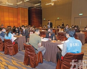 供逾300職缺今起報名