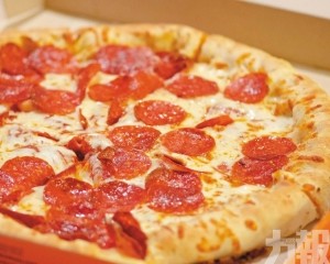 美式薄餅頻現財困