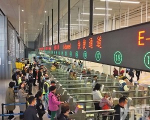 外籍人士納入通行