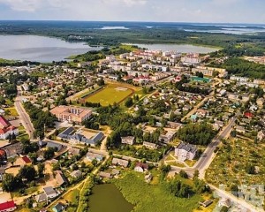 年入逾7,000萬美元