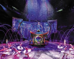 何猷龍：成就歸功表演製作團隊