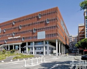 醫生從直腸取出一戰德軍炮彈