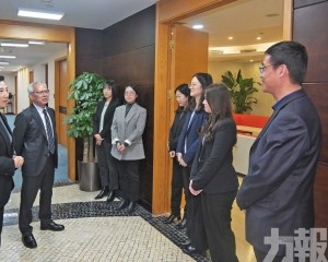 冀進一步發揮紐帶作用