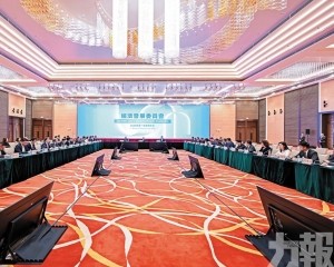 讓經濟發展成果惠及各行業