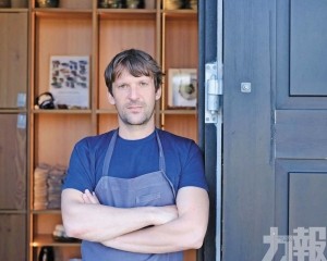 揭高端餐飲「廚房軍團」文化爭議