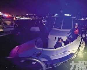 截一船兩內地漢