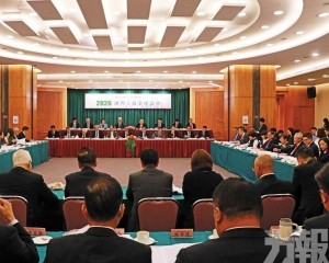 戴司：正積極研促消費措施