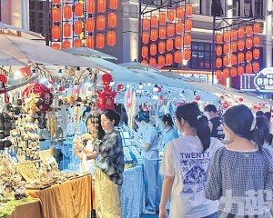 零售餐飲日均銷售額年增2.4%