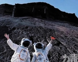 吸引大批「宇航員」排隊打卡