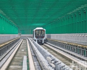 總收入6.86億元按年減11%