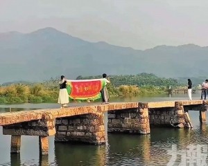 石板橋變爆紅旅遊打卡地