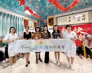 獻唱送禮關懷冀社會關注長者