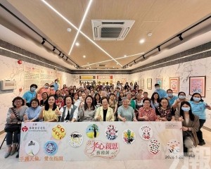 母親會會員參觀孝心親恩藝術展