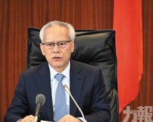 行政長官岑浩輝今列席立法會回應議員提問