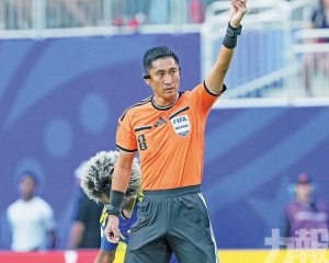 馬寧首次 主哨世盃派六黃牌
